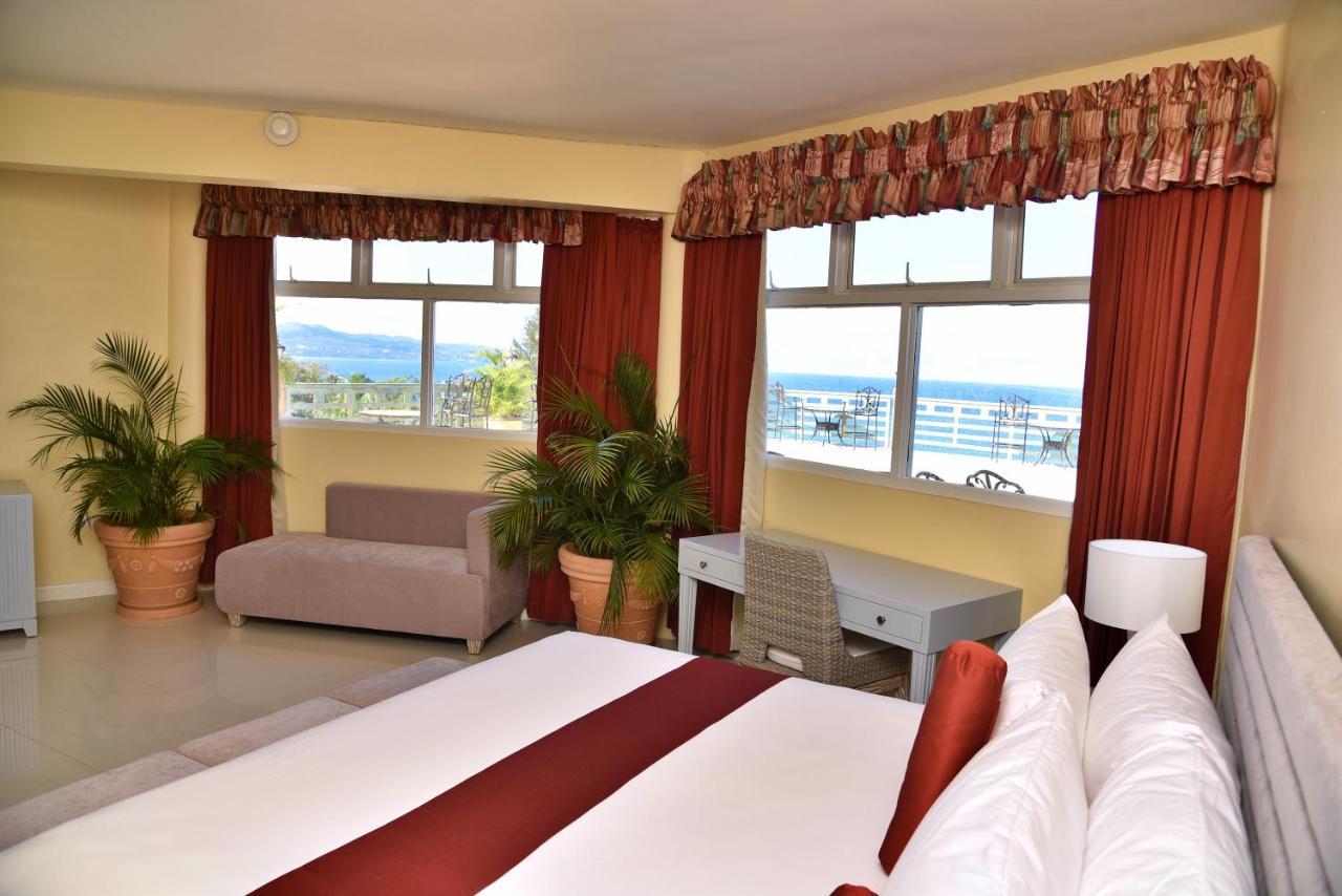 Hotel Grand A View Montego Bay Eksteriør billede