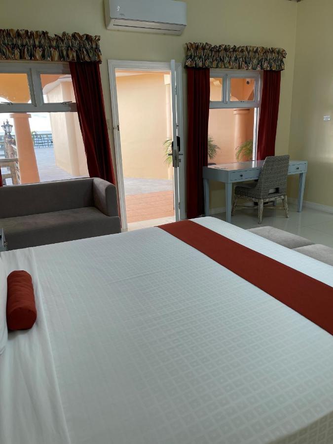 Hotel Grand A View Montego Bay Eksteriør billede